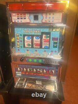 Digislo Slot Machine Bank, Used Great condition. Manual and Key Included