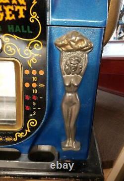 Golden Nugget Gambling Hall Slot Machine 5 cent Machine Blue