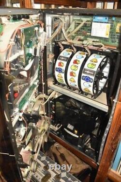 Japanese Pachislo Slot Machine Las Vegas Token Operated Slot Machine + Coins