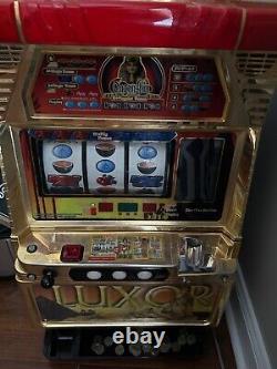 Ougon slot Machine (Luxor)-token Play w. Tokens