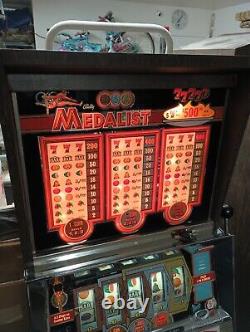 RARE BALLY 1081-6-H 5¢ NICKEL SLOT MACHINE THE MEDALIST 5 REEL 3 PLAY With VIDEO